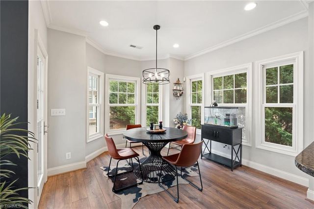 160 Park Pointe Circle, Winston-salem, NC 27104