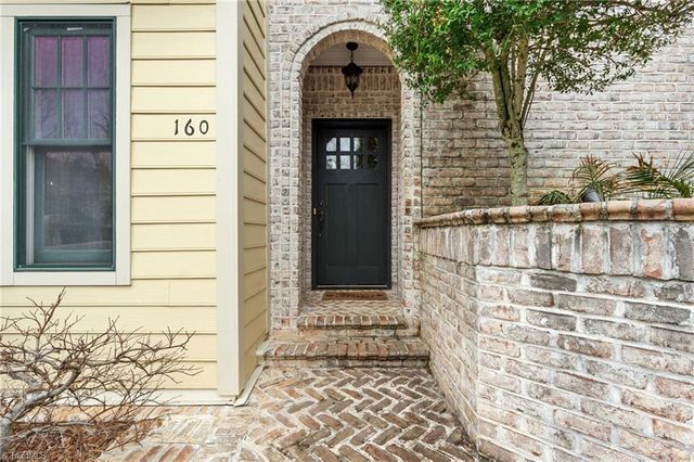 160 Park Pointe Circle, Winston-salem, NC 27104