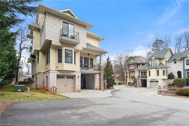 160 Park Pointe Circle, Winston-salem, NC 27104