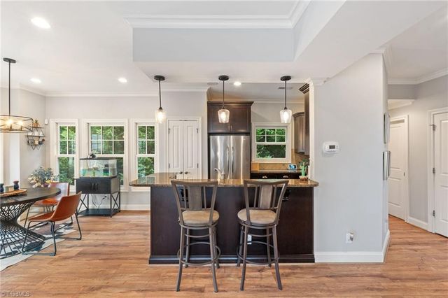 160 Park Pointe Circle, Winston-salem, NC 27104