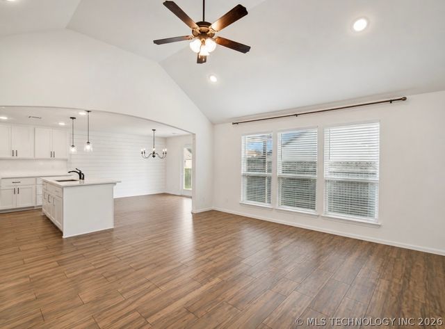 1403 E New Orleans Place, Broken Arrow, OK 74011