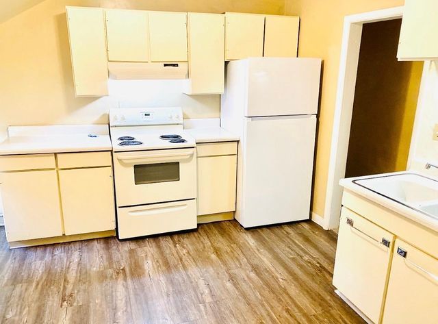 1002 5th Street N, Fargo, ND 58102