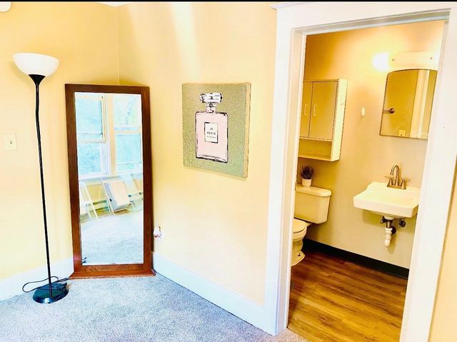 1002 5th Street N, Fargo, ND 58102