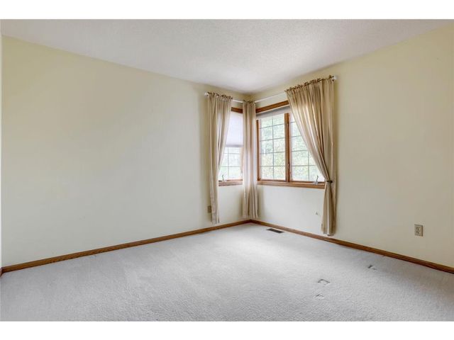 1896 Beebe Road, Maplewood, MN 55109