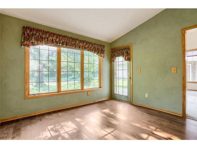 1896 Beebe Road, Maplewood, MN 55109