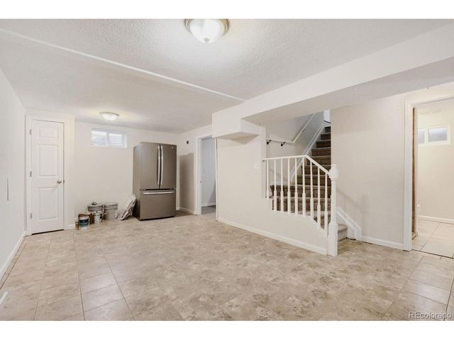 8560 Essex St, Denver, CO 80229