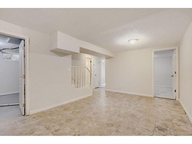 8560 Essex St, Denver, CO 80229