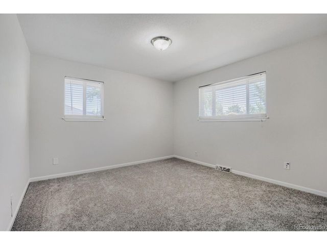 8560 Essex St, Denver, CO 80229