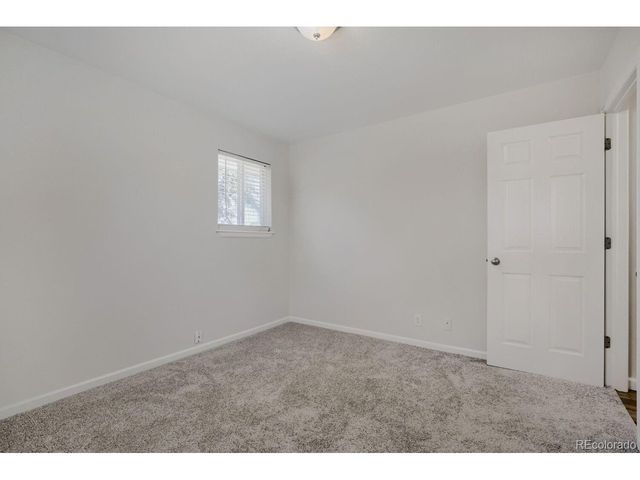 8560 Essex St, Denver, CO 80229