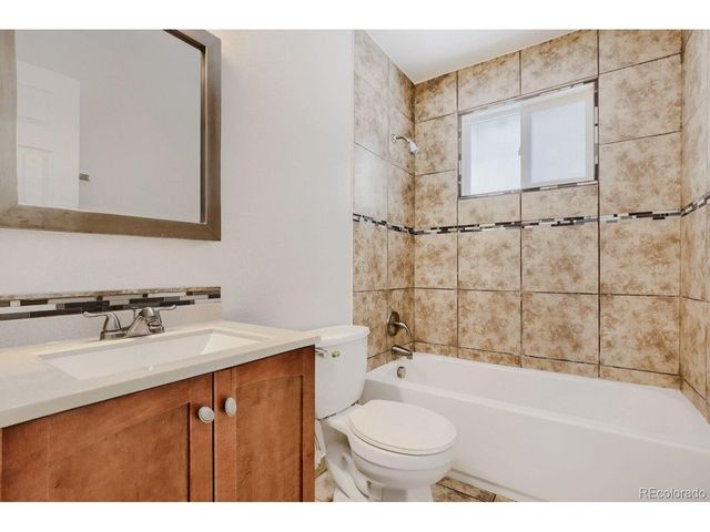 8560 Essex St, Denver, CO 80229