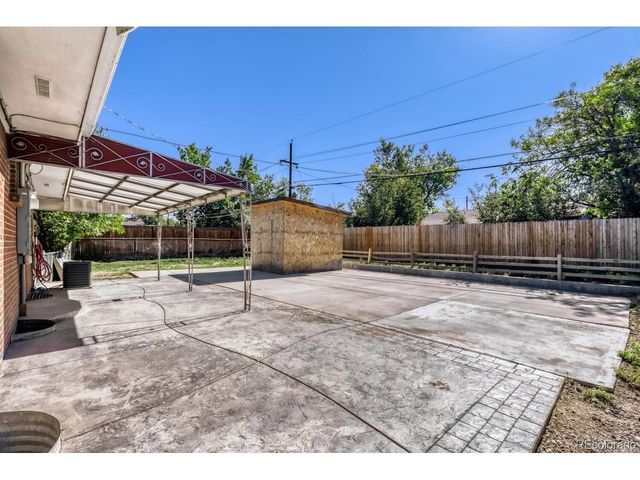 8560 Essex St, Denver, CO 80229