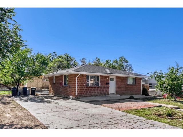 8560 Essex St, Denver, CO 80229