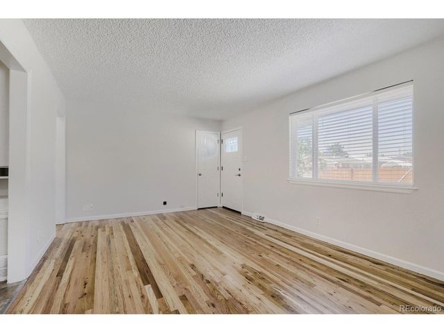 8560 Essex St, Denver, CO 80229
