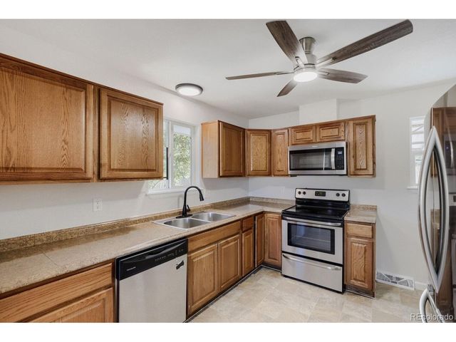 8560 Essex St, Denver, CO 80229
