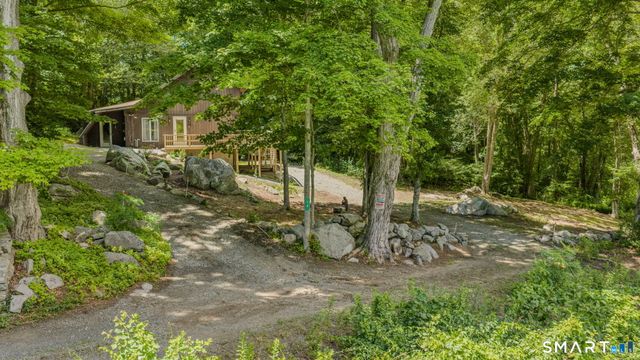 13 Mill Road, Essex, CT 06426