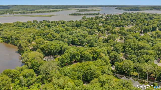 13 Mill Road, Essex, CT 06426