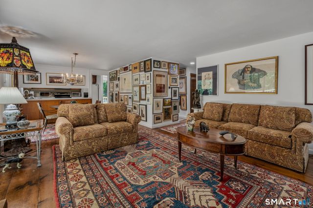 13 Mill Road, Essex, CT 06426