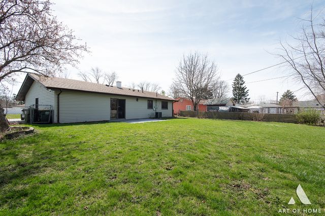 520 Glendale Lane, Hoffman Estates, IL 60169