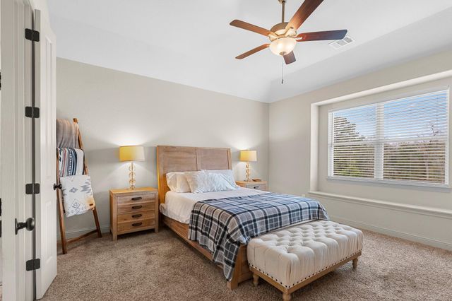 38466 Park View Drive, Hempstead, TX 77445