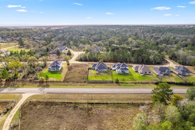 38466 Park View Drive, Hempstead, TX 77445