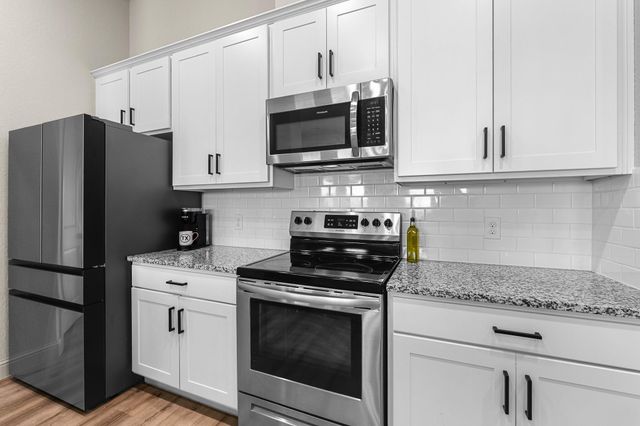 38466 Park View Drive, Hempstead, TX 77445