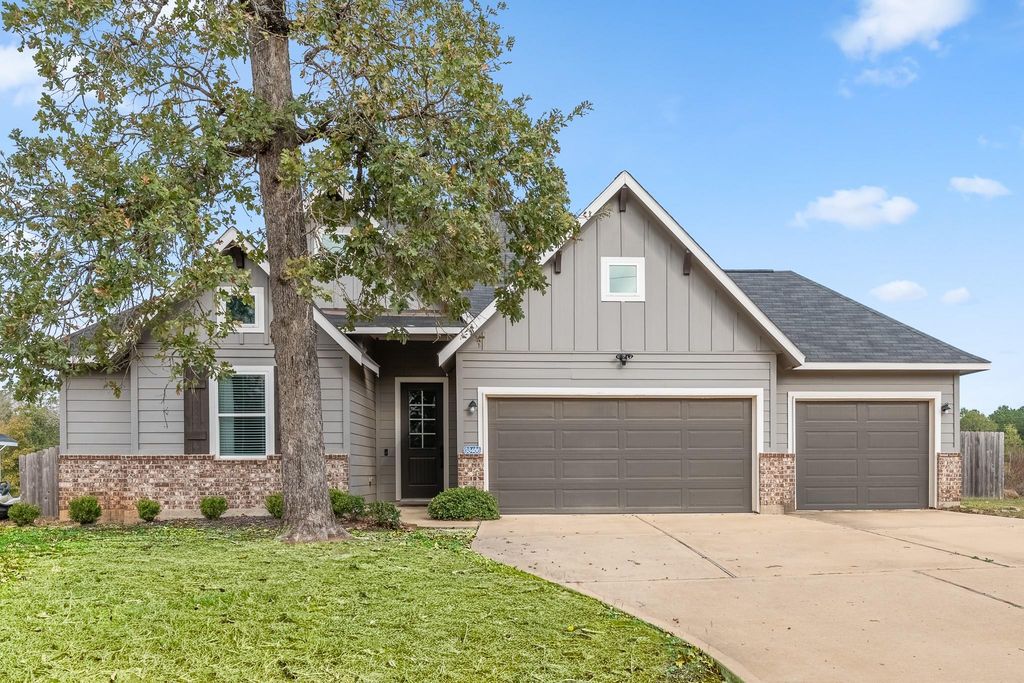 38466 Park View Drive, Hempstead, TX 77445