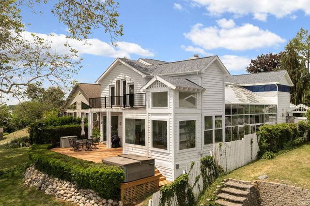 11114 Lakeshore Drive, Osceola, IN 46561