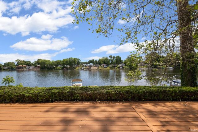 11114 Lakeshore Drive, Osceola, IN 46561