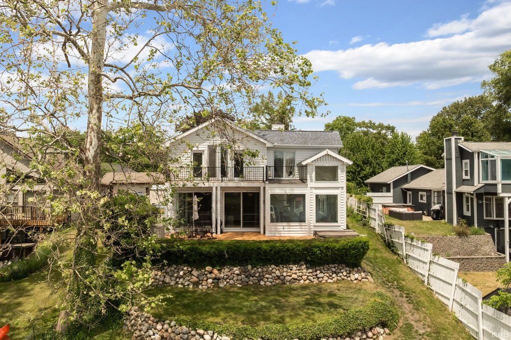 11114 Lakeshore Drive, Osceola, IN 46561