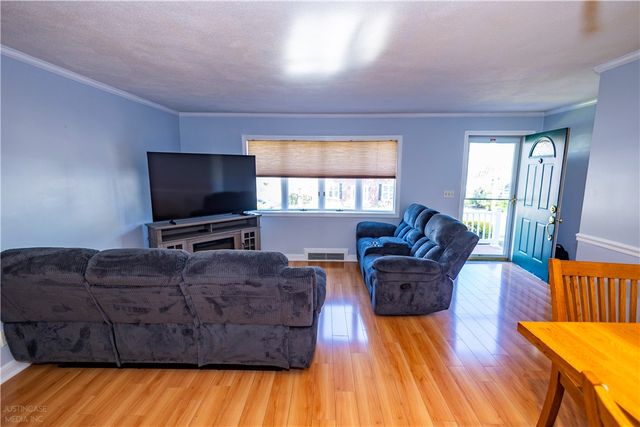 7 Plymouth Road, North Providence, RI 02904