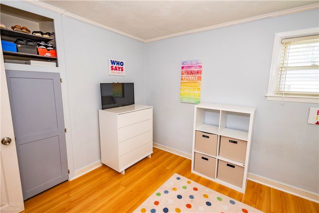 7 Plymouth Road, North Providence, RI 02904