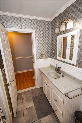 7 Plymouth Road, North Providence, RI 02904