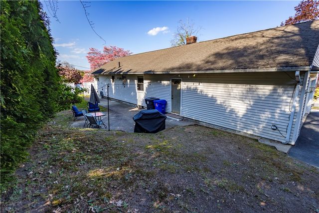 7 Plymouth Road, North Providence, RI 02904