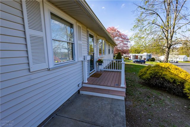 7 Plymouth Road, North Providence, RI 02904