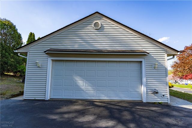 7 Plymouth Road, North Providence, RI 02904
