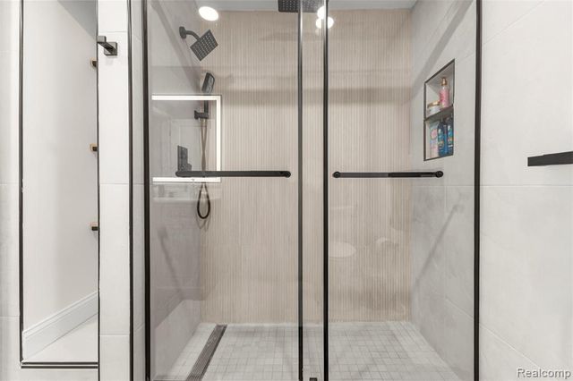 27020 Havelock Drive, Dearborn Heights, MI 48127