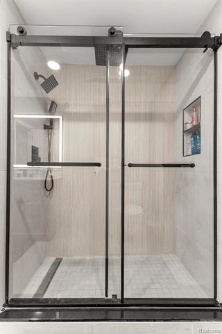 27020 Havelock Drive, Dearborn Heights, MI 48127