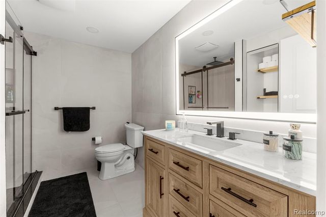 27020 Havelock Drive, Dearborn Heights, MI 48127