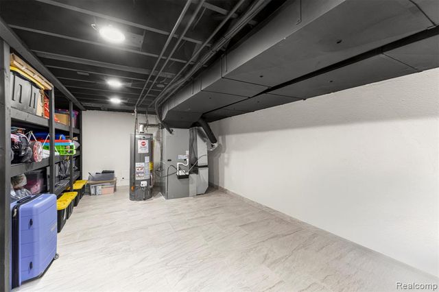 27020 Havelock Drive, Dearborn Heights, MI 48127