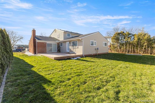 27020 Havelock Drive, Dearborn Heights, MI 48127