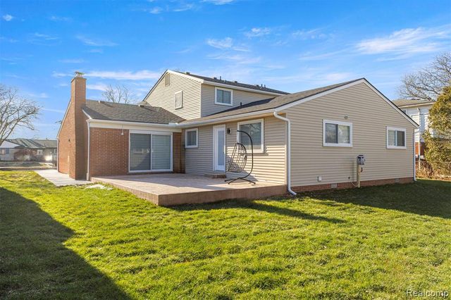 27020 Havelock Drive, Dearborn Heights, MI 48127