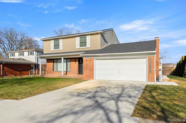 27020 Havelock Drive, Dearborn Heights, MI 48127