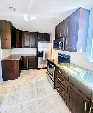 3776 Wayne CIR, Norfolk, VA 23513