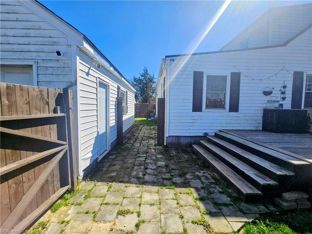 3776 Wayne CIR, Norfolk, VA 23513