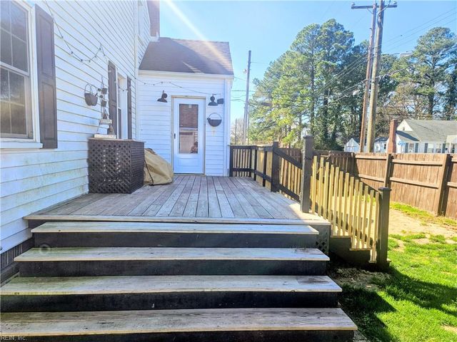 3776 Wayne CIR, Norfolk, VA 23513