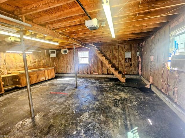 3776 Wayne CIR, Norfolk, VA 23513