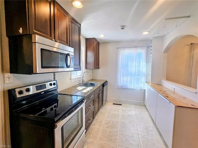 3776 Wayne CIR, Norfolk, VA 23513