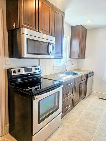 3776 Wayne CIR, Norfolk, VA 23513