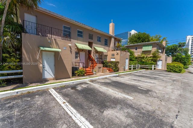 28 Almeria Ave 4, Coral Gables, FL 33134