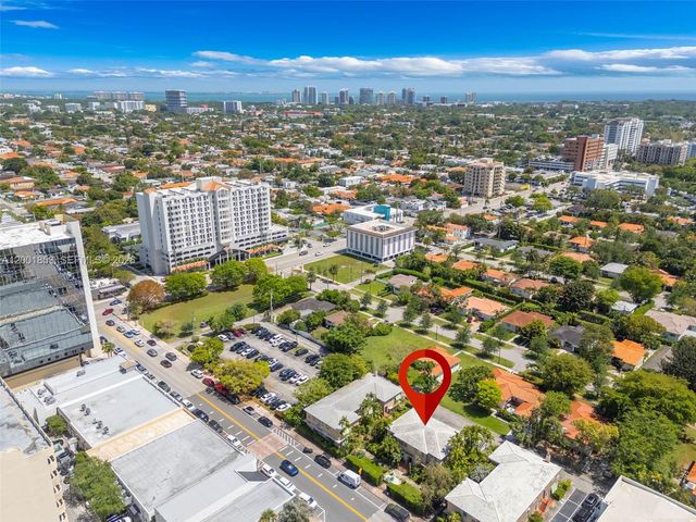 28 Almeria Ave 4, Coral Gables, FL 33134